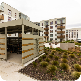 Blok mieszkalny przy ulicy Wichrowej we Wrocławiu.