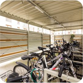 Rowerownia przy ulicy Wichrowej we Wrocławiu.