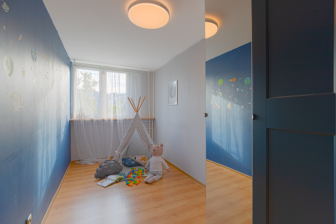 Wnętrze po kompleksowej aranżacji sprzedażowej zrealizowanej przez agencję nieruchomości DOMiTY— ul. Widna, Wrocław.