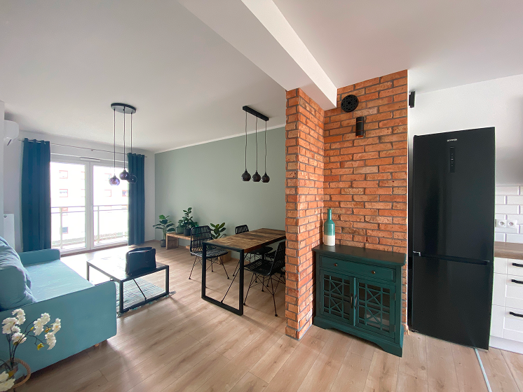 Mieszkanie w pierwotnym stanie – ul. Wichrowa, Wrocław, przed aranżacją wnętrza zrealizowaną przez DOMiTY.