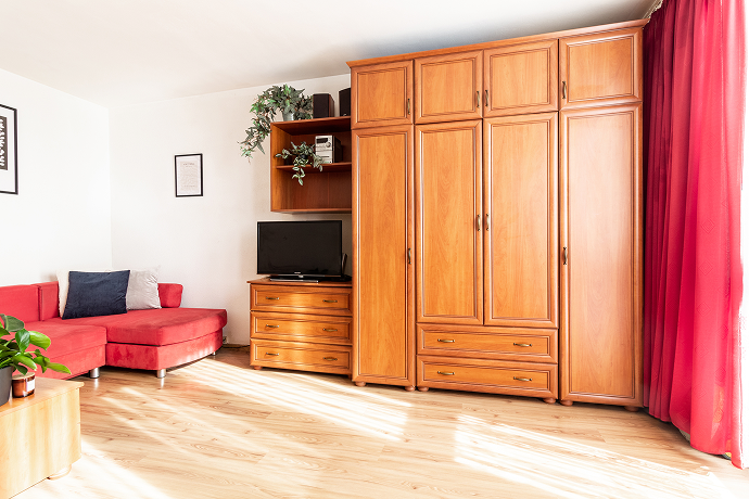 Mieszkanie przy ul. Wesołej we Wrocławiu po dokonaniu poprawek przez agencje nieruchomości DOMiTY.